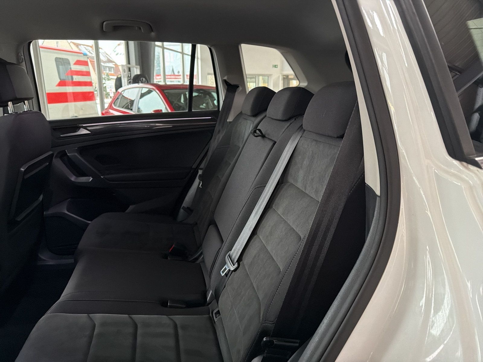Tiguan Allspace R-Line TDi DSG 4M Navi LED Kam H