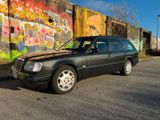 Mercedes-Benz Mercedes E320 T  Bj 1993 - Mercedes-Benz E 320 mit Benzin-Antrieb: Kombi