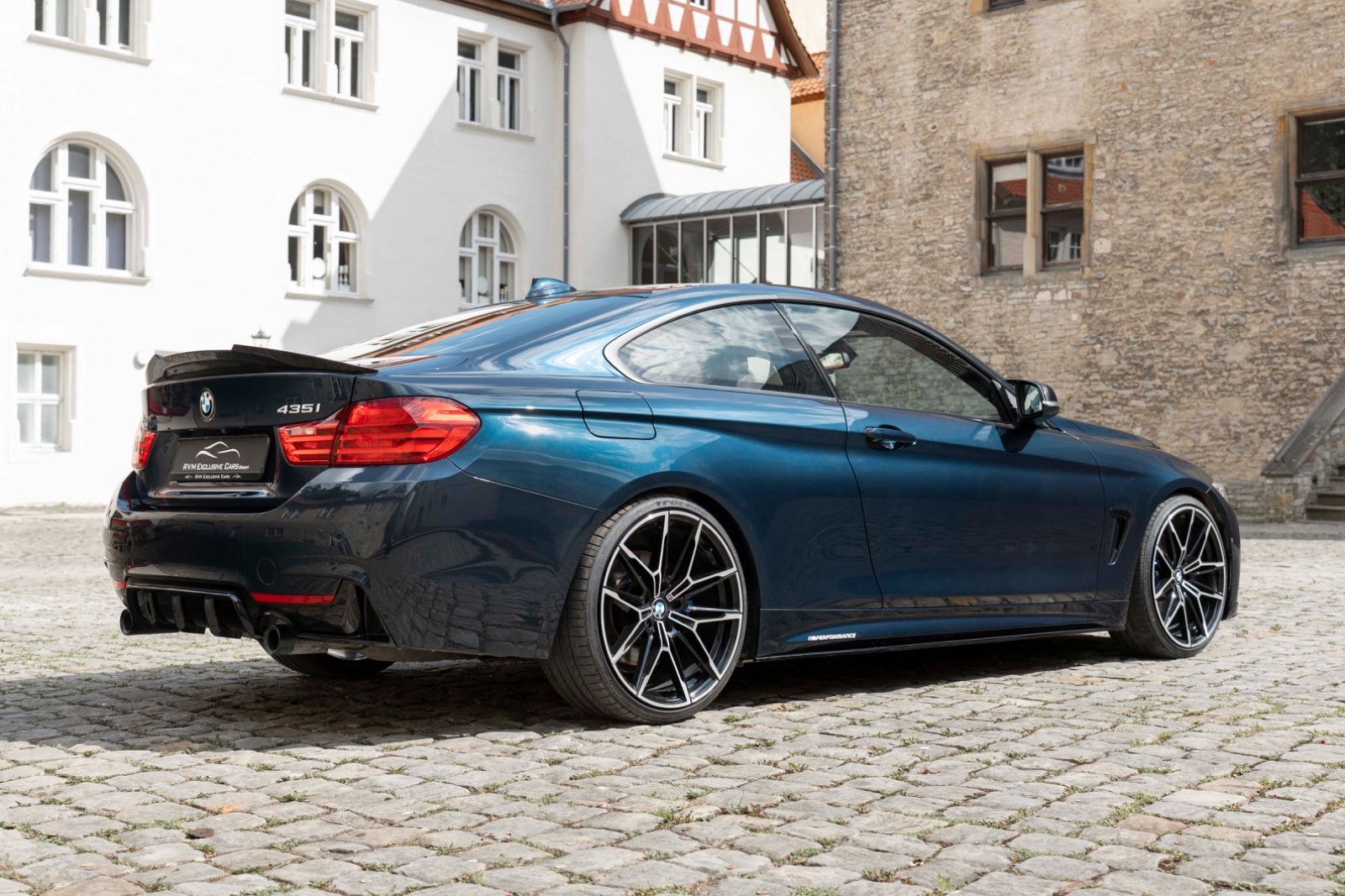 Fahrzeugabbildung BMW 435IX Coupe M-PERFORMANCE H&K HUD KAM NAV ALC