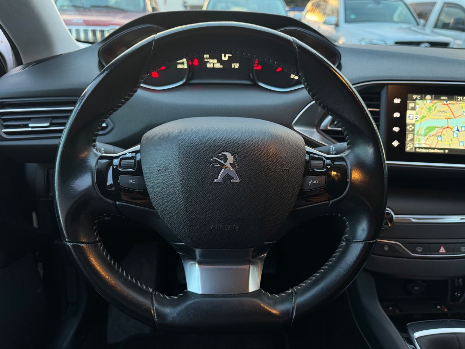 Fahrzeugabbildung Peugeot 308 Access Navi*PDC*SHZ*Garantie