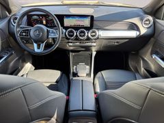 Fahrzeugabbildung Mercedes-Benz GLB 200 7G-DCT "Progressive" PANORAMA NIGHT NAVI