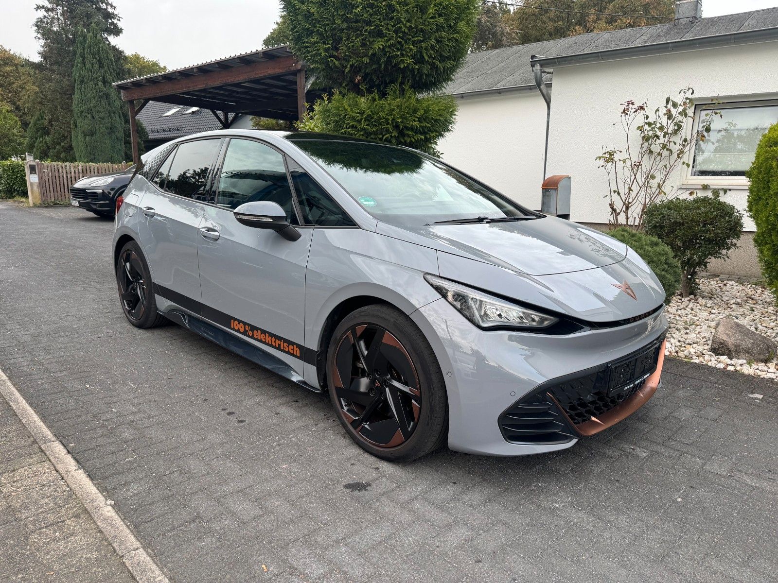 Cupra Born 150 kW . 58/62 KWh