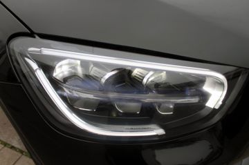 Fahrzeugabbildung Mercedes-Benz GLC 200 AMG 4M MBUX Licht Chrom Leder Kamera