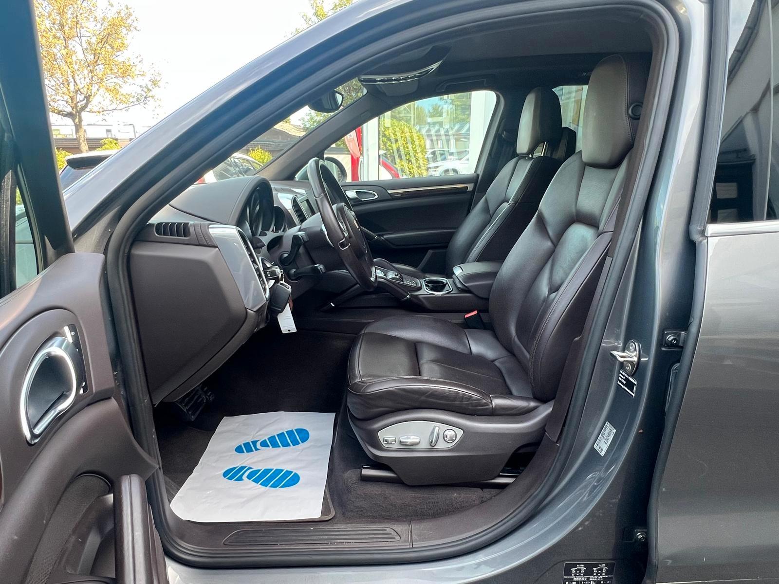 Porsche Cayenne Diesel*Pano*Bose*TV