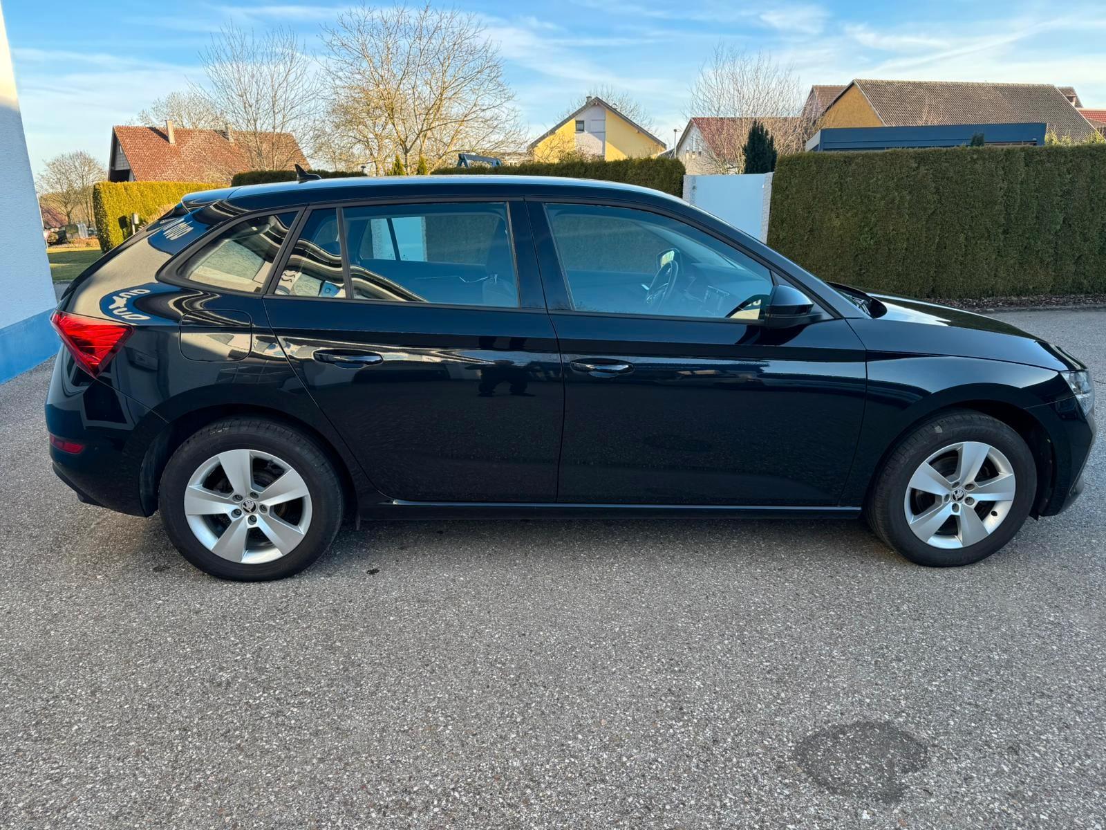 Skoda Scala Ambition - Temp - SHZ - Car Play