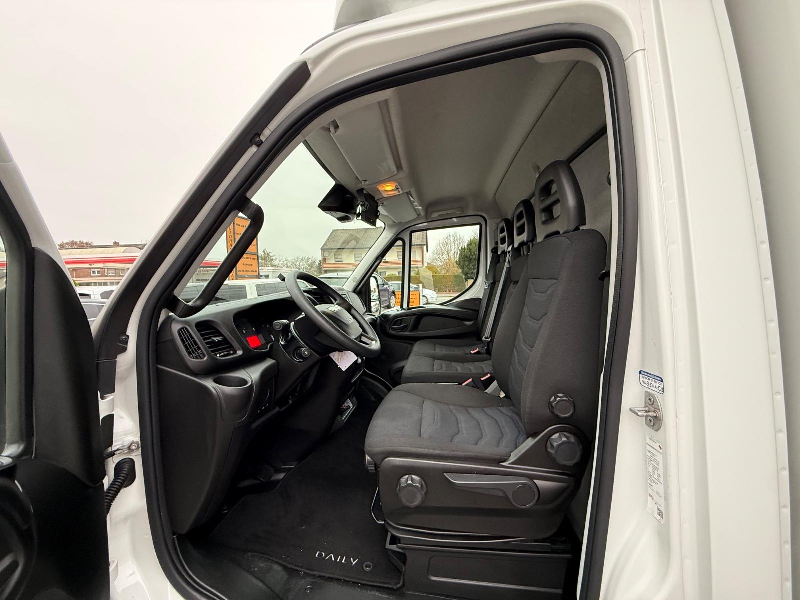 Iveco Daily Fahrgestell Einzelkabine 70 C Radstand