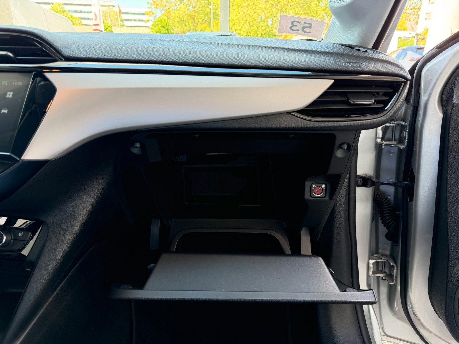 Fahrzeugabbildung Opel Corsa F Edition 100PS PDC/Allwetter/SHZ!