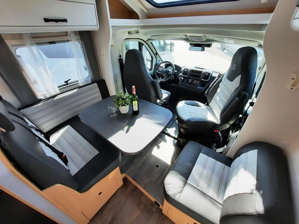 Fahrzeugabbildung Sunlight T 68 Adventure Edition Verfüg./Sparen Sie 4.411,