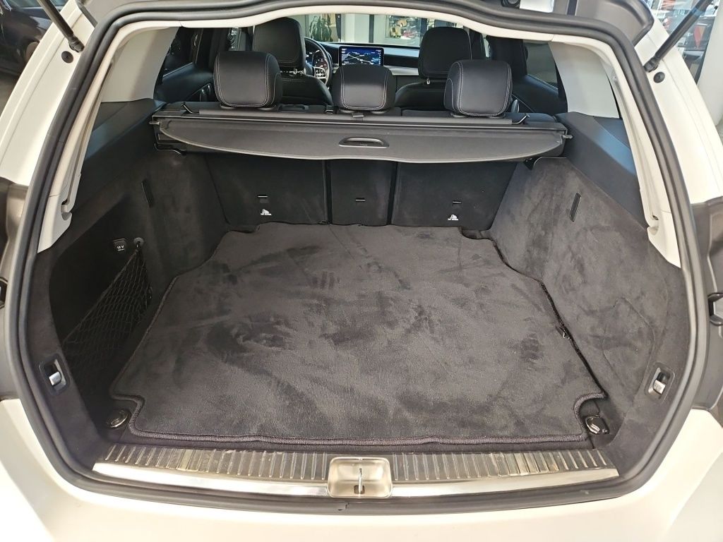 Fahrzeugabbildung Mercedes-Benz C 200 T AMG Distronic+ SDHZ Airmatic Pano Sound