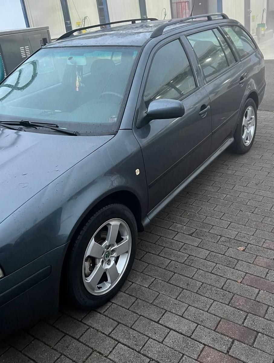 Skoda Octavia 2006 — engine 101 HP (74kW)