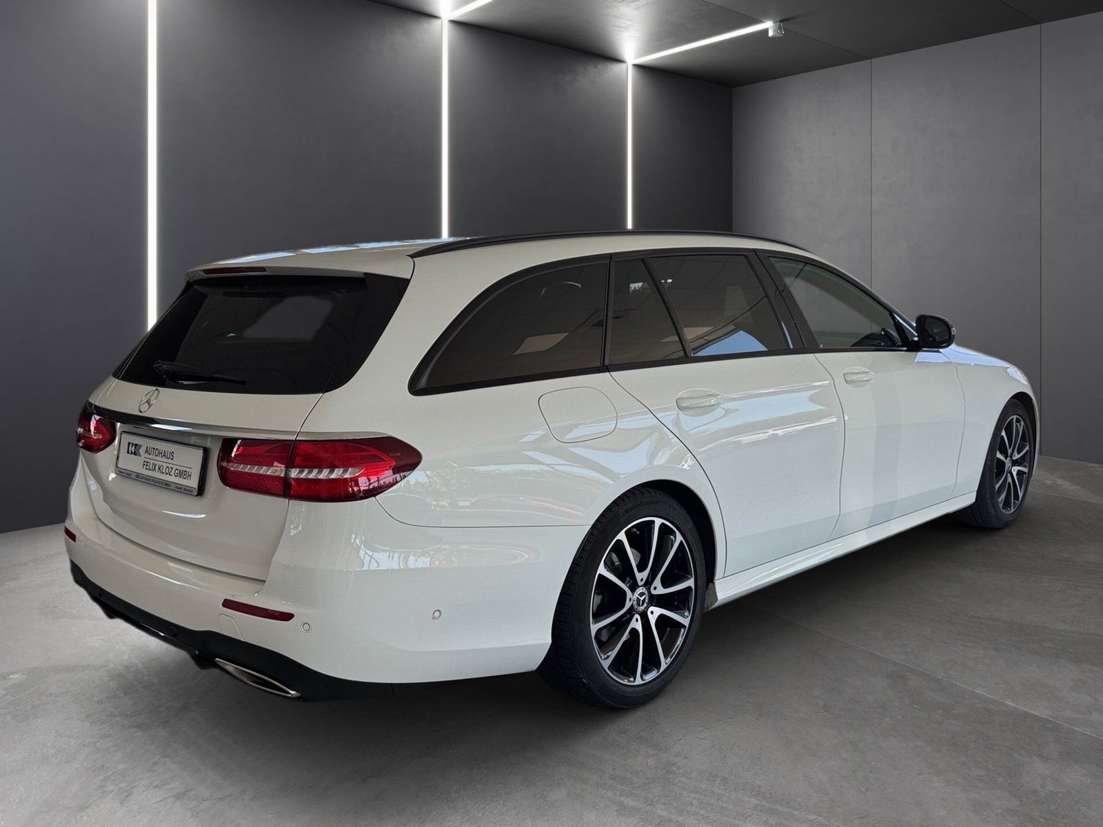 Fahrzeugabbildung Mercedes-Benz E 250 AMG Line*AHK*Burmester*S-Dach*Totwink*BEAM