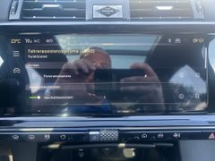 Fahrzeugabbildung DS Automobiles DS 7 BlueHDI 1.5 Opera PANORAMADACH