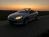 Peugeot 206 CC Cabrio *AUTOMATIK* *TÜV NEU* - Peugeot 206 mit Benzin-Antrieb: Cabrio, Automatik