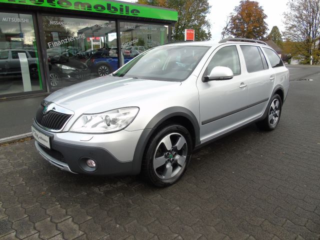 Skoda Octavia Combi Scout DSG 4X4 2.0 TDI *NAVI*XENON*