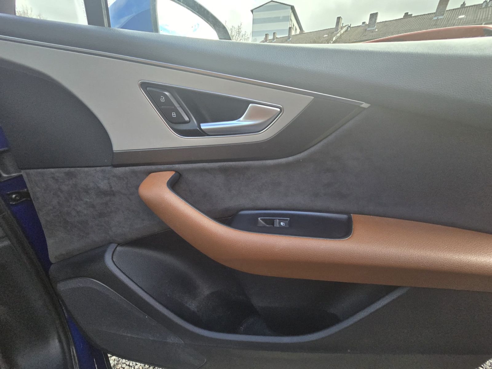 Fahrzeugabbildung Audi Q7 3.0 TDI quattro S-LINE TOP-AUSTATTUNG