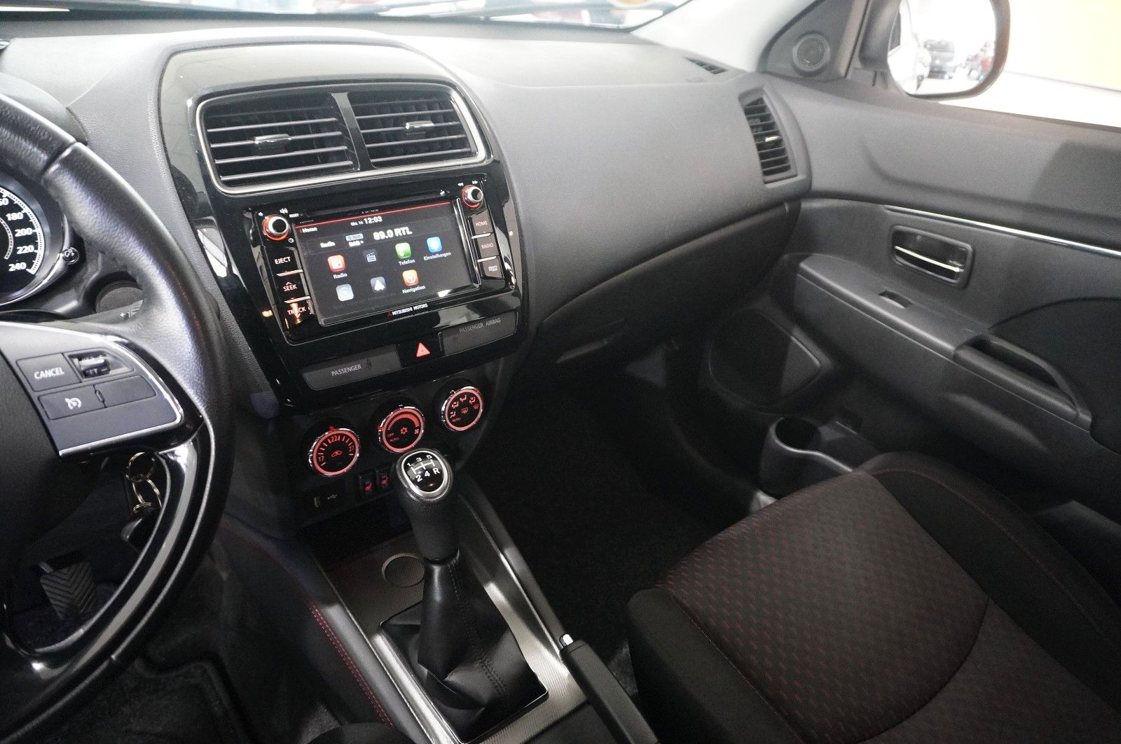 Fahrzeugabbildung Mitsubishi ASX 1.6 EDITION 2WD NAVI/LED/KAMERA/SHZ/TEMP/DAB