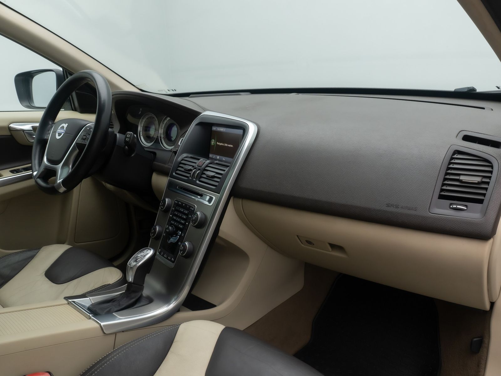 Fahrzeugabbildung Volvo XC60 Summum 2WD Bi-Xenon Kamera Panorama