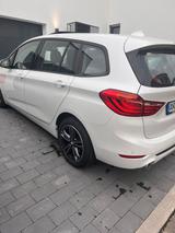 BMW 220 Gran Tourer 220i Steptronic Sport Line S... - weiße BMW 220 Gran Tourer