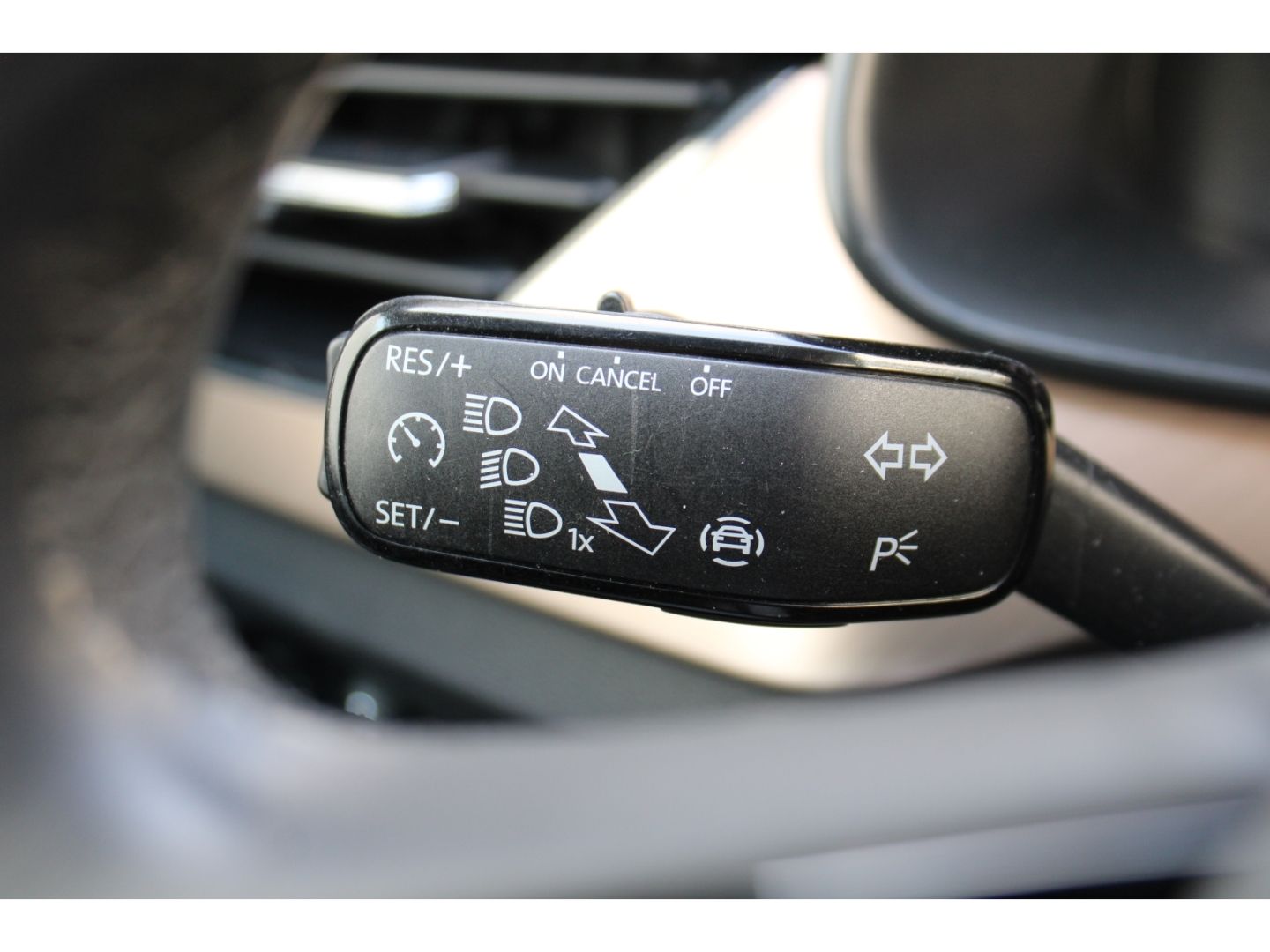 SKODA Scala Style 1.0 TSI LED GRA CarPlay StHzg DAB PD - Image 16
