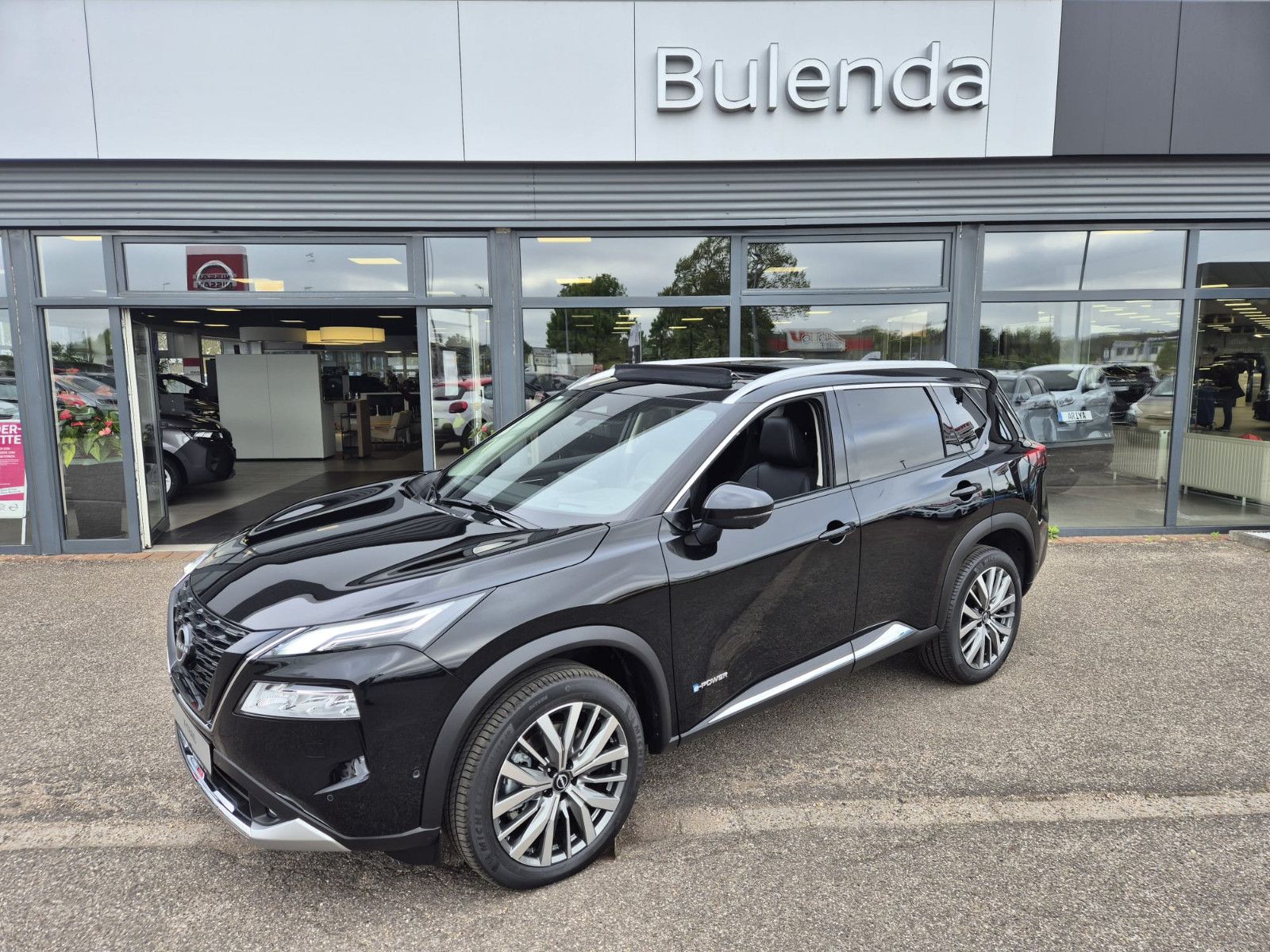 Nissan X-TRAIL 1.5 E-4ORCE 213 PS 4x4 Tekna+ 7 Sitzer