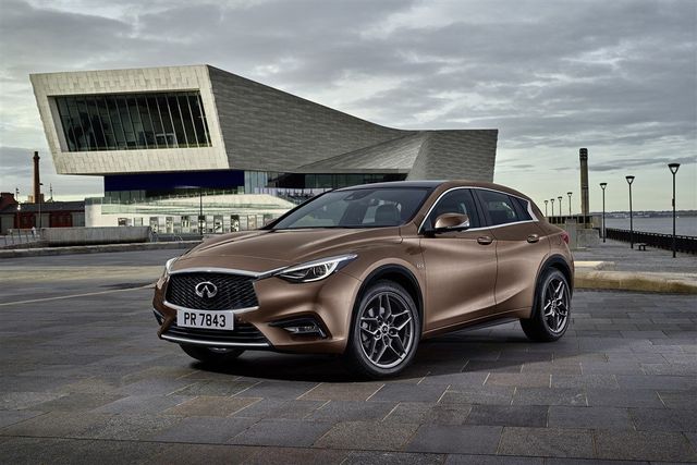 INFINITI Q30