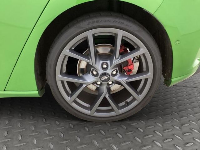 Fahrzeugabbildung Ford Focus ST X HUD El. Panodach Navi B & O LEDACC