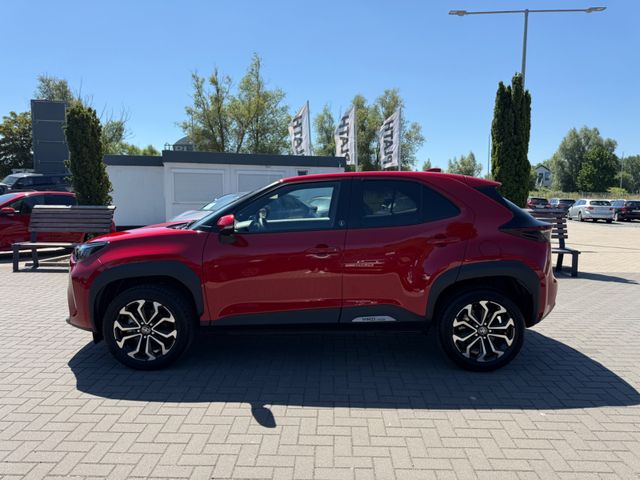 Toyota Yaris Cross Hybrid FWD Team Deutschland