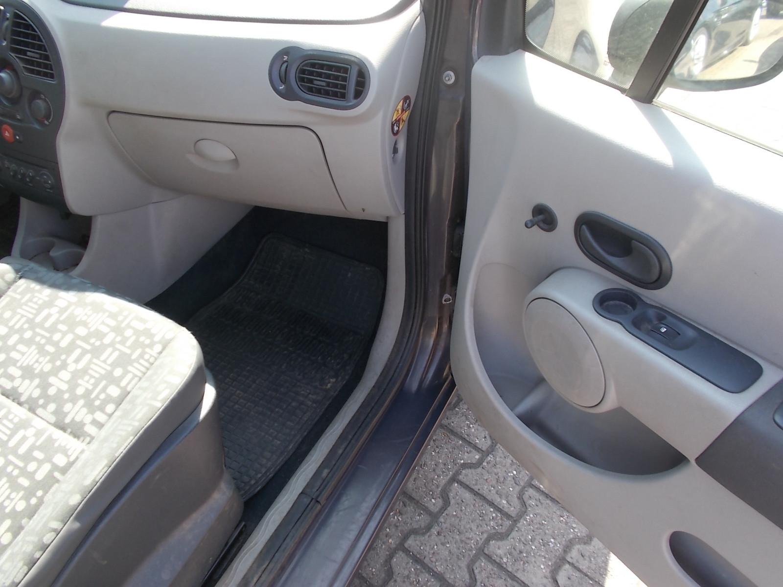 Renault Modus 2006 — photo 32