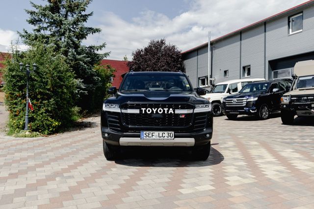 Toyota Land Cruiser 300 GR Sport