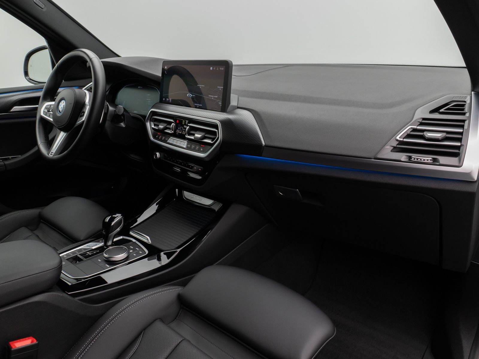 Fahrzeugabbildung BMW X3 xD30e M Sport Kamera Laser HUD DAB HiFi AHK