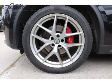 Alfa-Romeo Stelvio - 5