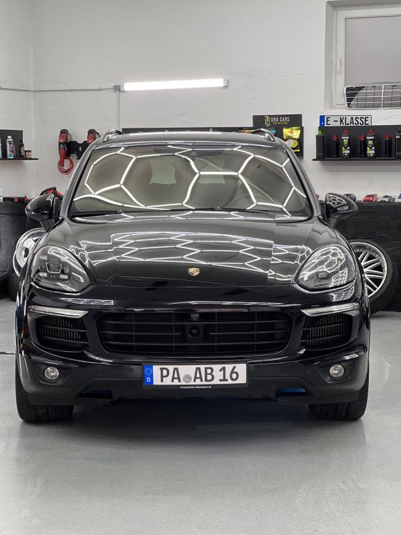 Image of Porsche Cayenne