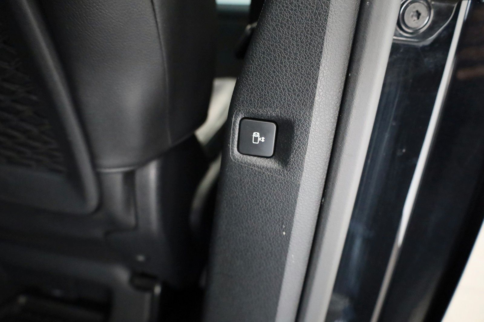Fahrzeugabbildung Citroën SpaceTourer Lounge M Leder,Navi,Panorama,Massage