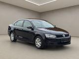 Volkswagen Jetta 1.6 TDI Trendline - Volkswagen Jetta mit Diesel-Antrieb
