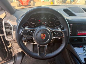 Porsche Cayenne - 5