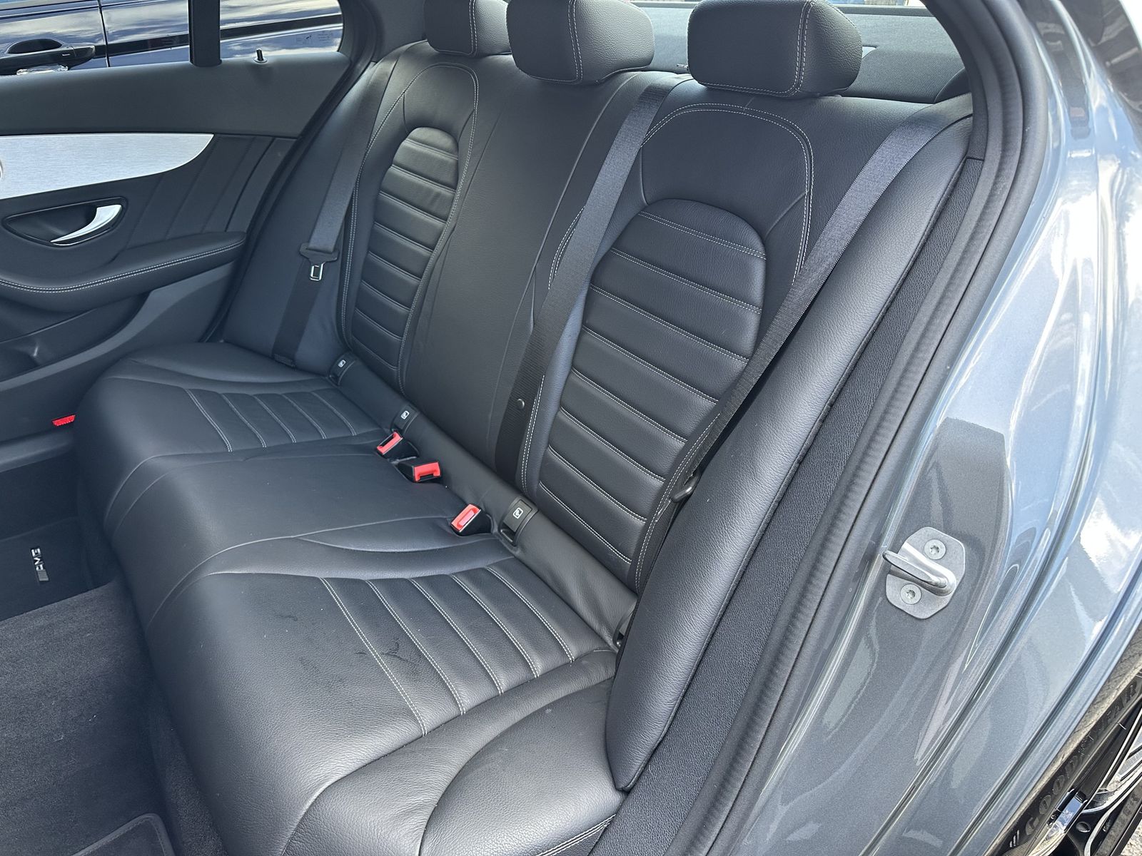 Fahrzeugabbildung Mercedes-Benz C 300de AMG-Line NIGHT-PAKET+NAV+LED+DISTRONIC