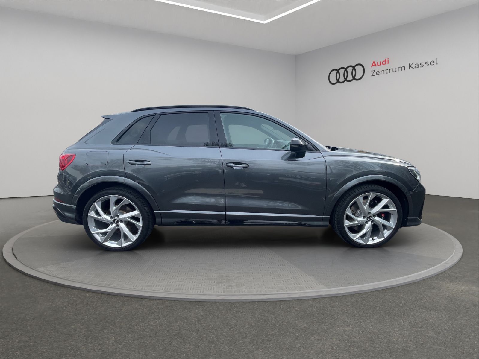Audi RSQ3 - Bild 9
