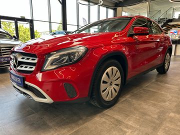 Mercedes-Benz GLA 200 *ACC*PDC*NAVI*TOTWINKEL*KLIMA*LED*