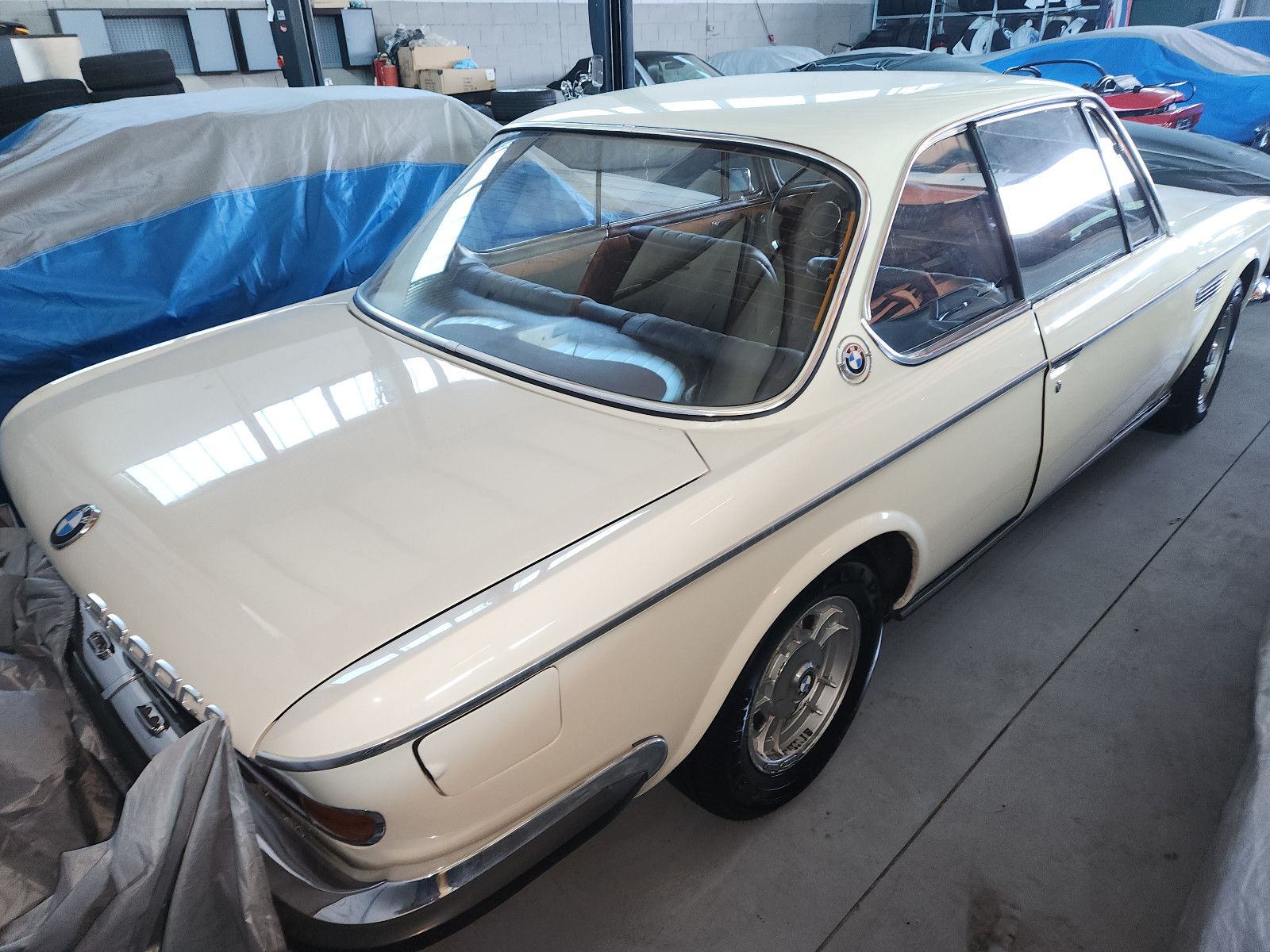 Fahrzeugabbildung BMW 2800cs *Oldtimer*Automatik*Elk.Fensterhebe*