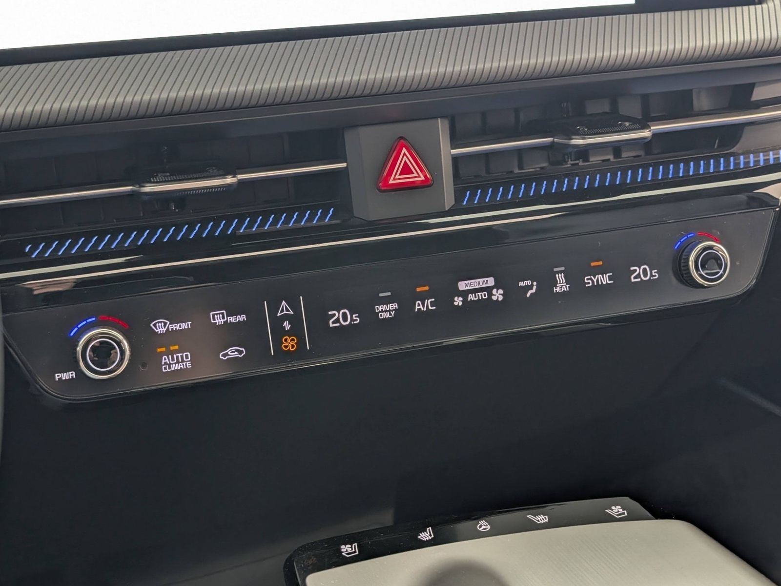 KIA EV6  AWD 77.4 kWh GT-line Glasdach AHK Design – Bild 21