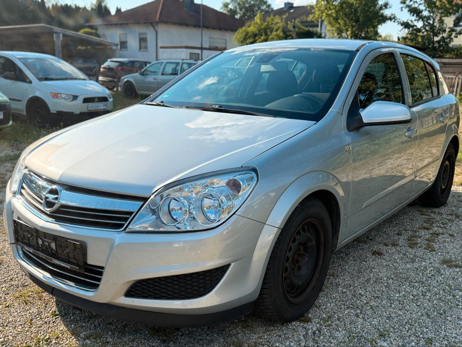 Opel Astra H 1.6 BENZIN AHK TEMPOMAT