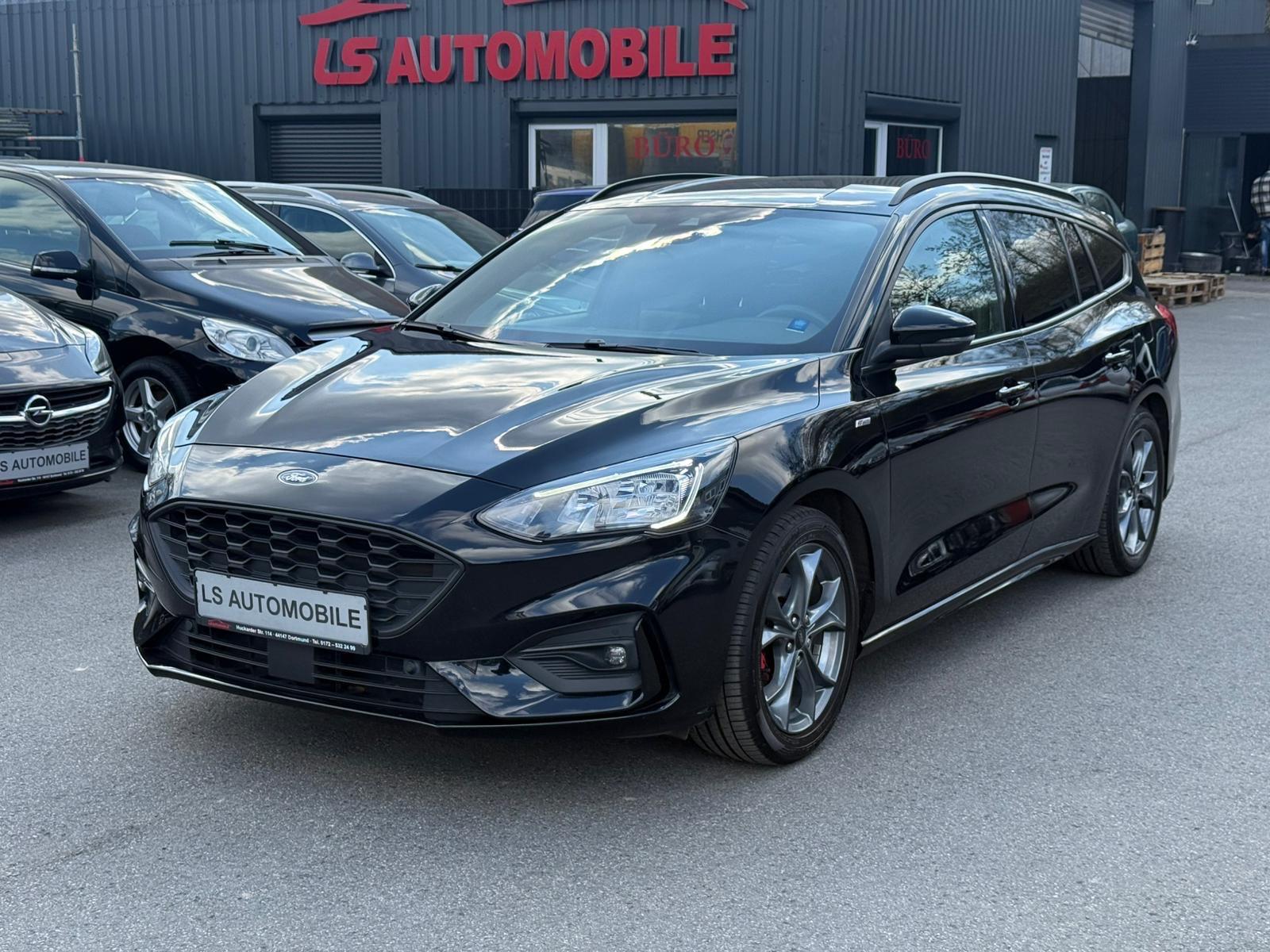 Ford Focus Turnier ST-Line X/LED/R-Cam/SHZ/LHZ/1.Hand