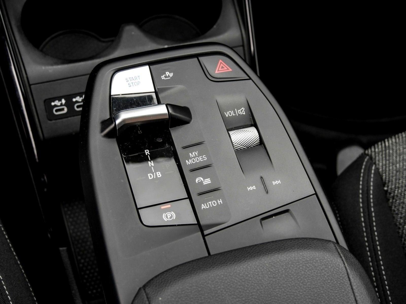 BMW iX1 xDrive30 RFK NAVI LED Sound Syst. PDC V+H, миниатюра 11