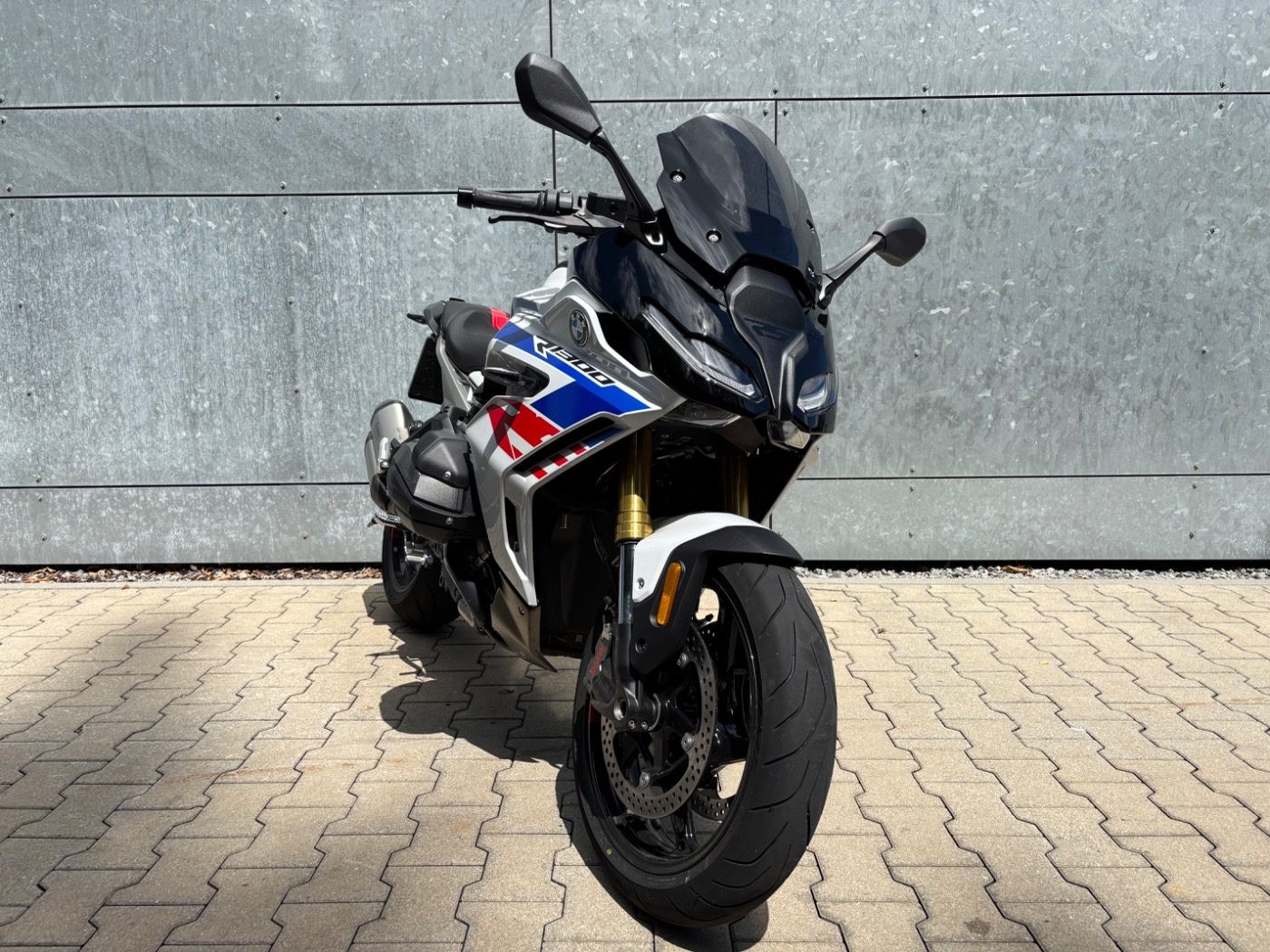 Fahrzeugabbildung BMW R 1300 RS Performance