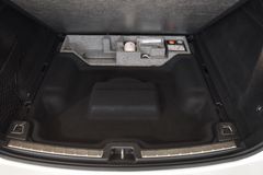VOLVO XC60 D5 AWD~R Design~Leder~Business~I-safe~21"