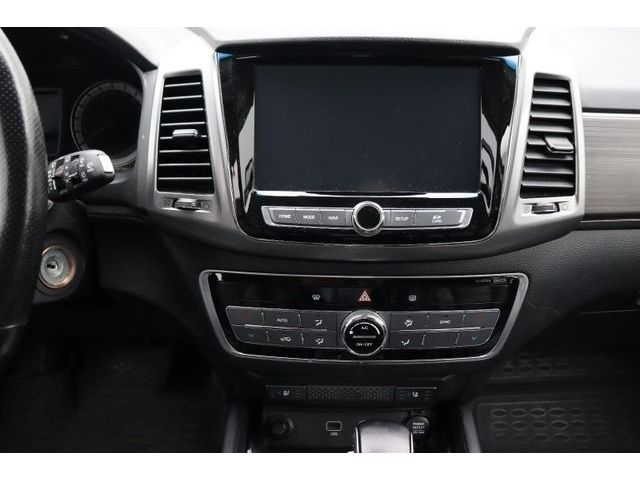 Fahrzeugabbildung Ssangyong REXTON 2.2 4WD AT QUARTZ+Comfort-Paket AHK 3.5T