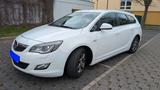 Opel Astra Sports Tourer 2.0 CDTI Sport - ILS, AGR - Opel Astra aus 2011 mit Diesel-Antrieb