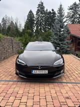 Tesla Model S 75D (85kWh Battery Pack) - Tesla Model S: P85