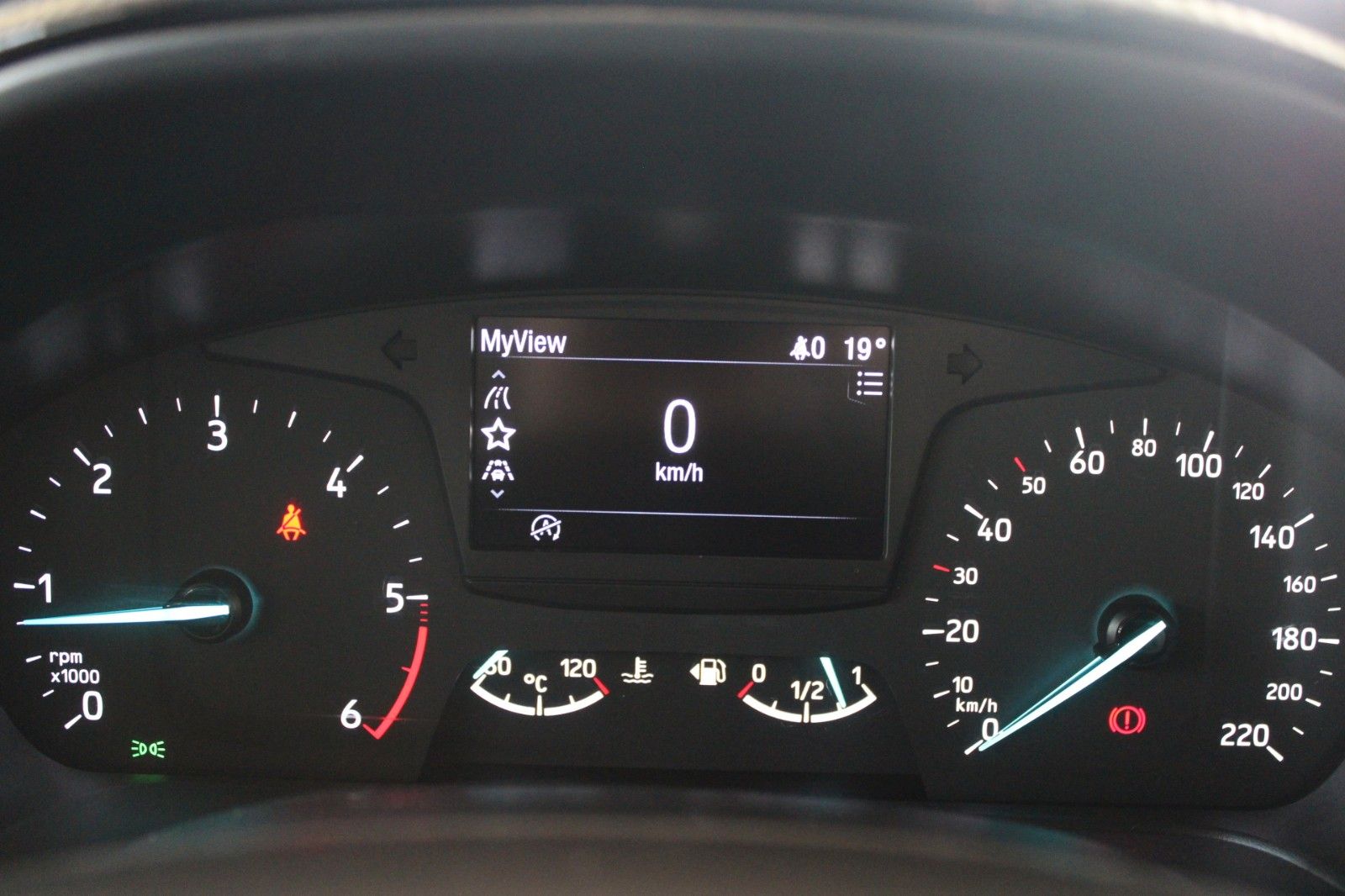 Fahrzeugabbildung Ford Fiesta 1,5 TDCi Cool & Connect 5-trg NAVI LED