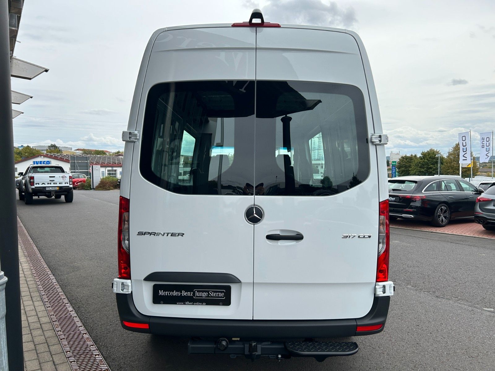 Fahrzeugabbildung Mercedes-Benz Sprinter 317 CDI DoKa/Mixto Stdheiz AHK Kamera